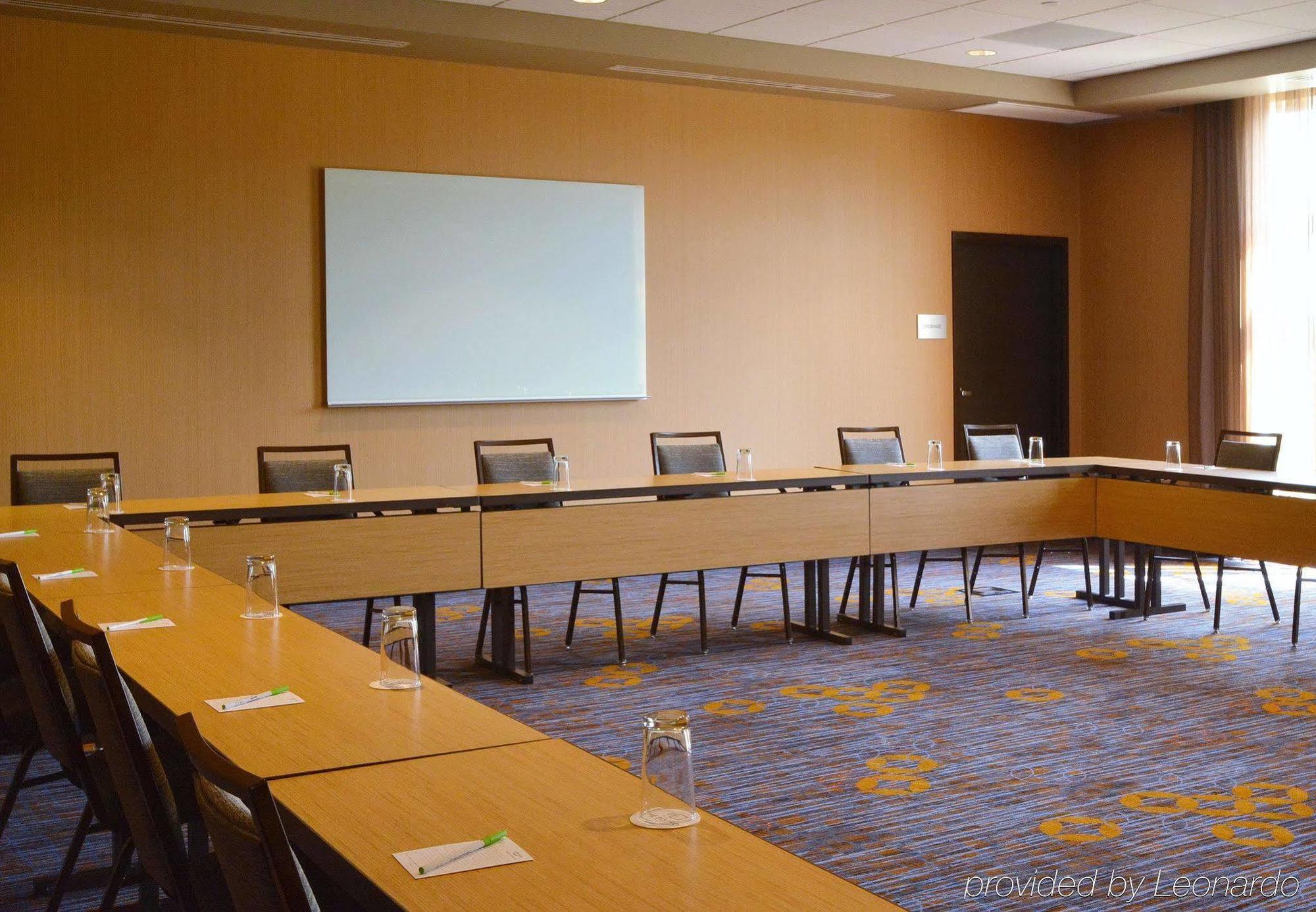 Courtyard By Marriott Youngstown Canfield Eksteriør billede